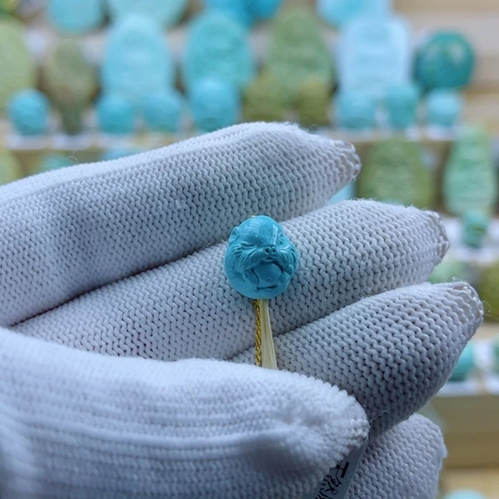 绿松石未镶嵌珠宝奇石