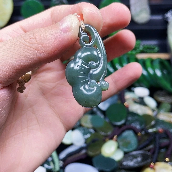 和田玉未镶嵌珠宝奇石