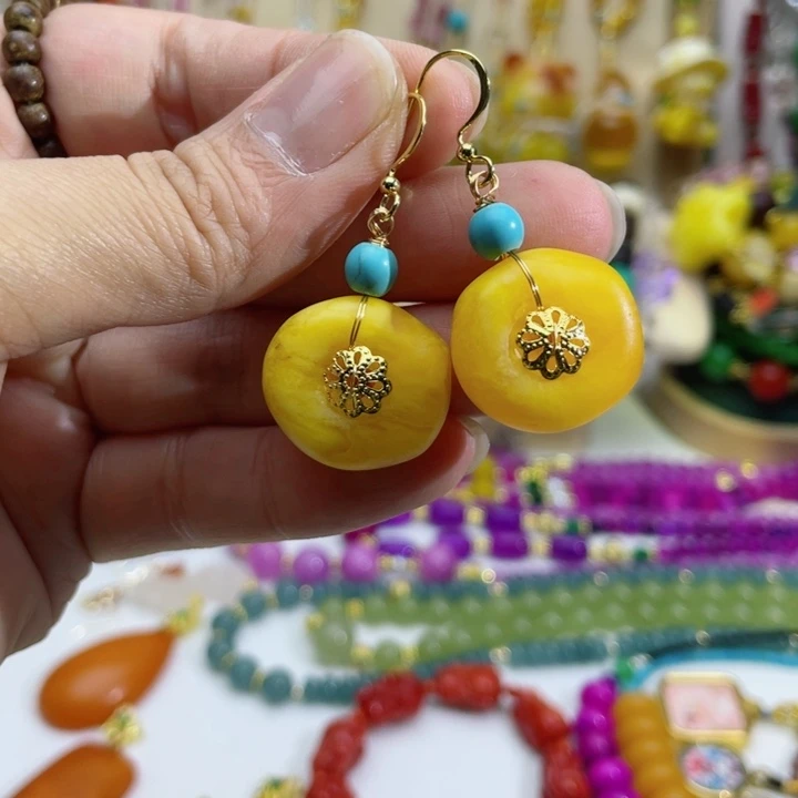 18号黄色饼子扣子耳坠