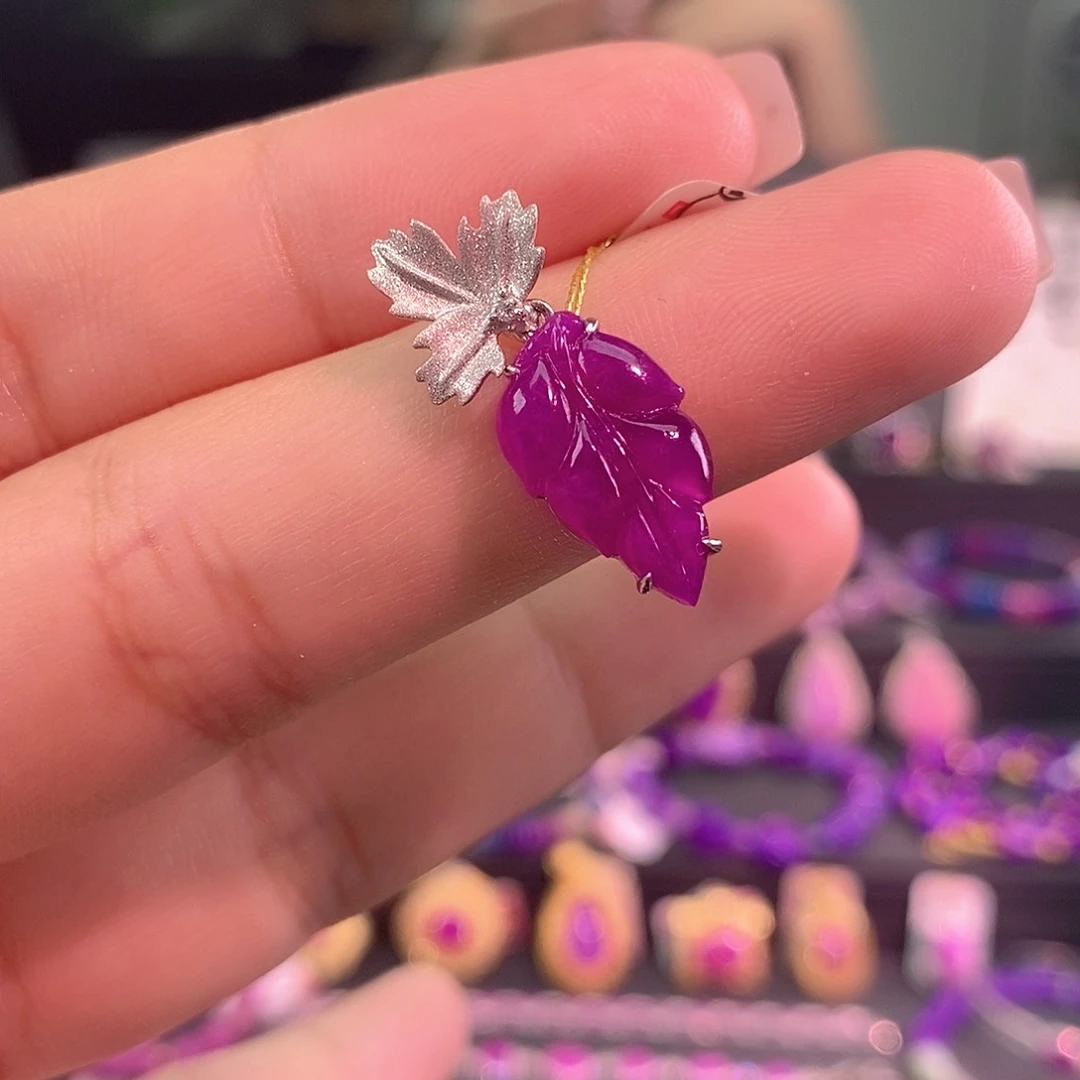 18K金镶嵌苏纪石（舒俱来）吊坠(不含链)