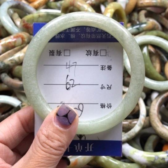未镶嵌蛇纹石玉手镯