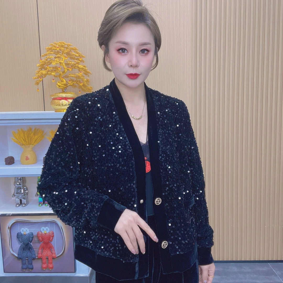短外套女士百搭宽松轻奢重工亮片短外套小香风黑色时尚洋气上衣