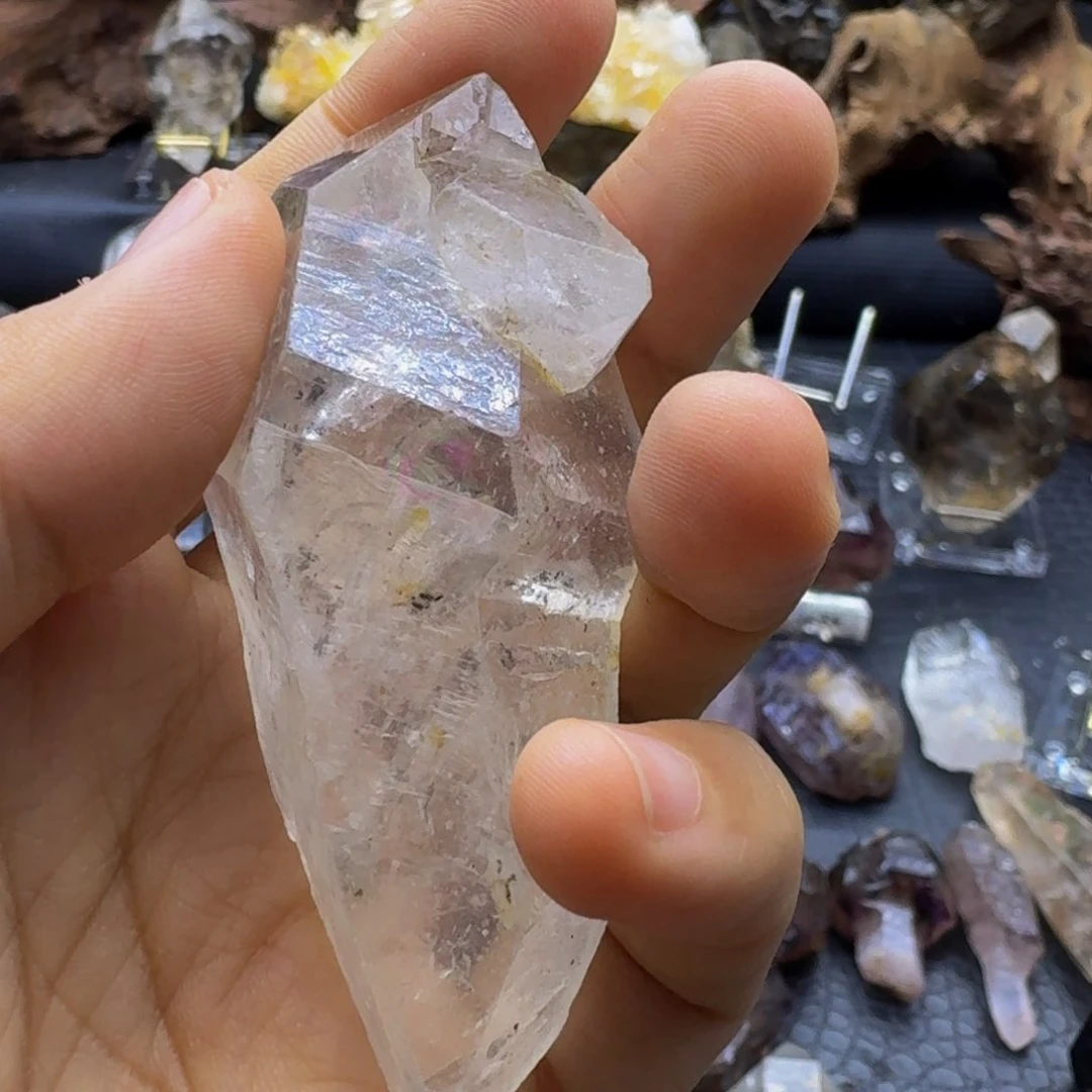 碧***尾石材四川闪灵水晶