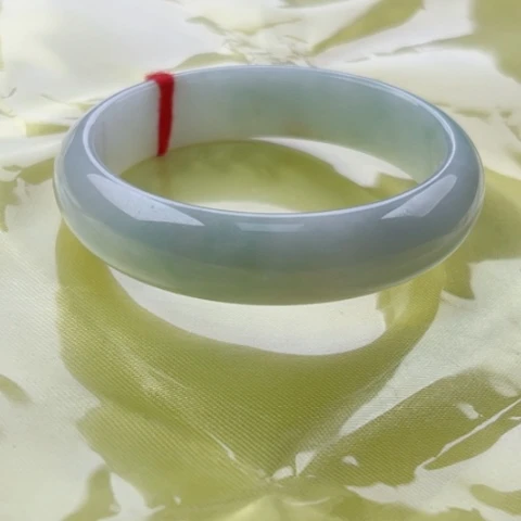 翡翠手镯未镶嵌正51..8