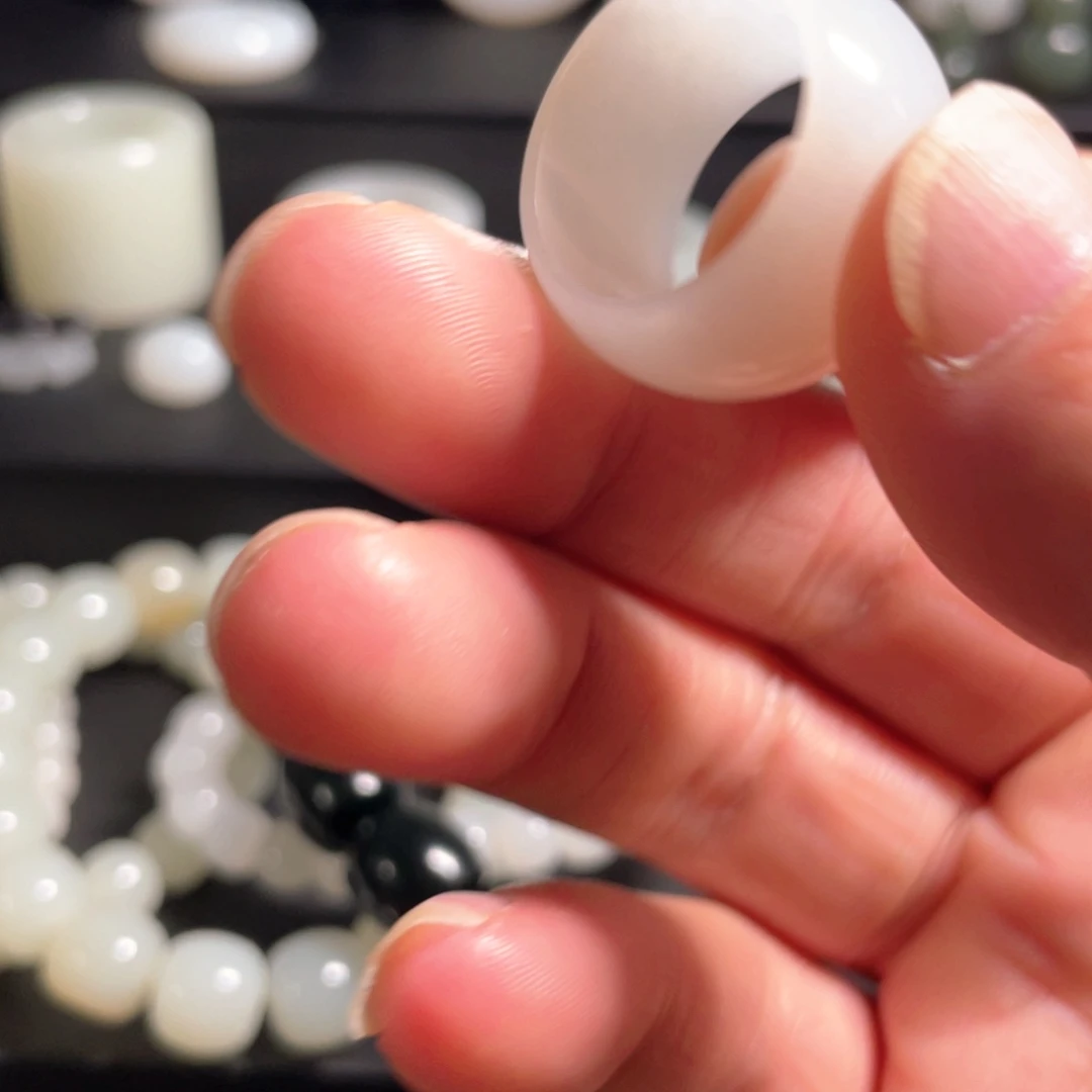 和田玉未镶嵌戒指