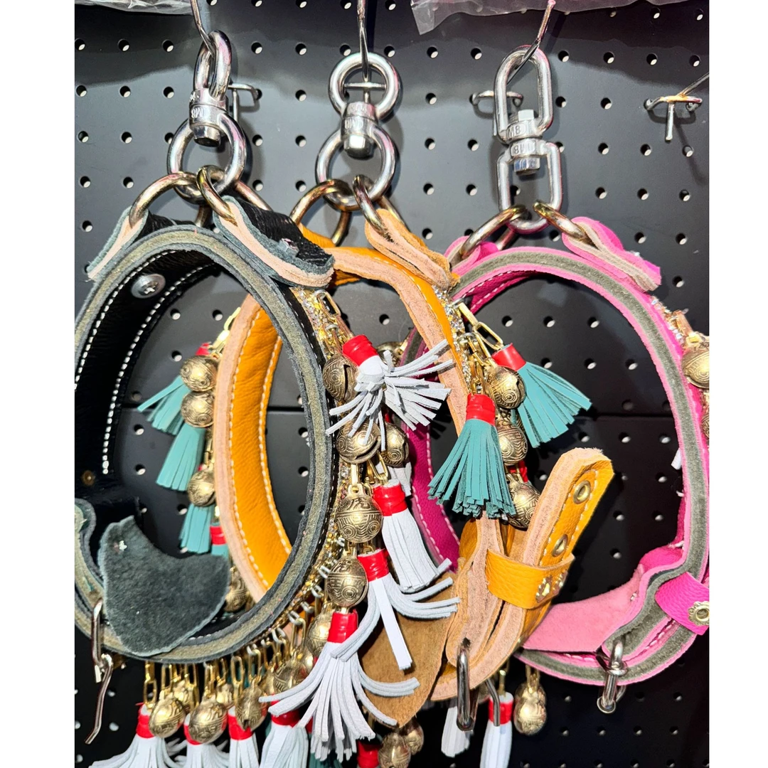 新款加厚四公分牛皮脖套，双排铃铛70公分长带了加粗牢固转环