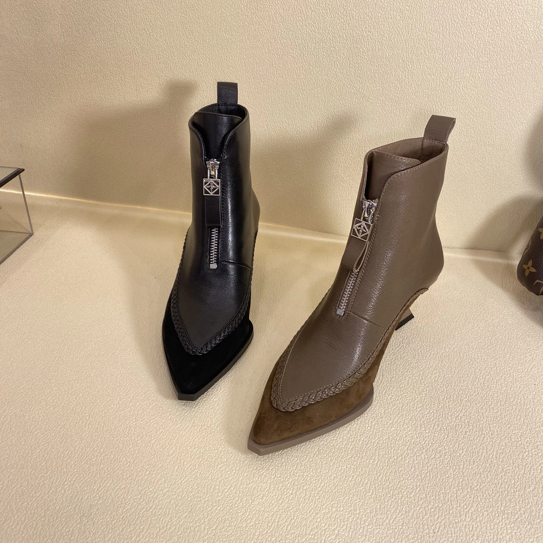 微时尚入冬款女神羊反绒拼接羊皮时尚设计百搭尖头女短靴4593