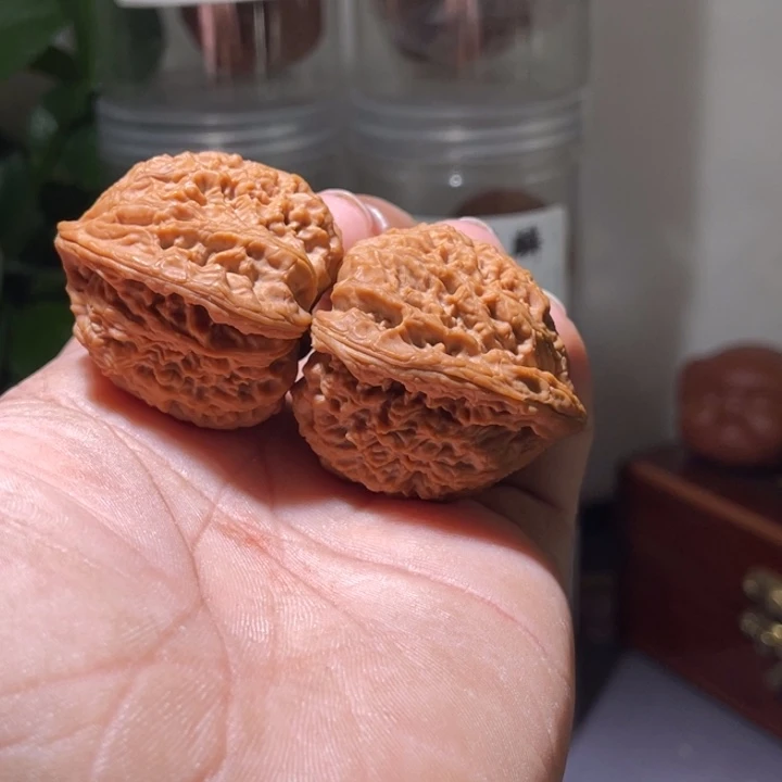 楊***東文玩核桃吊坠       39