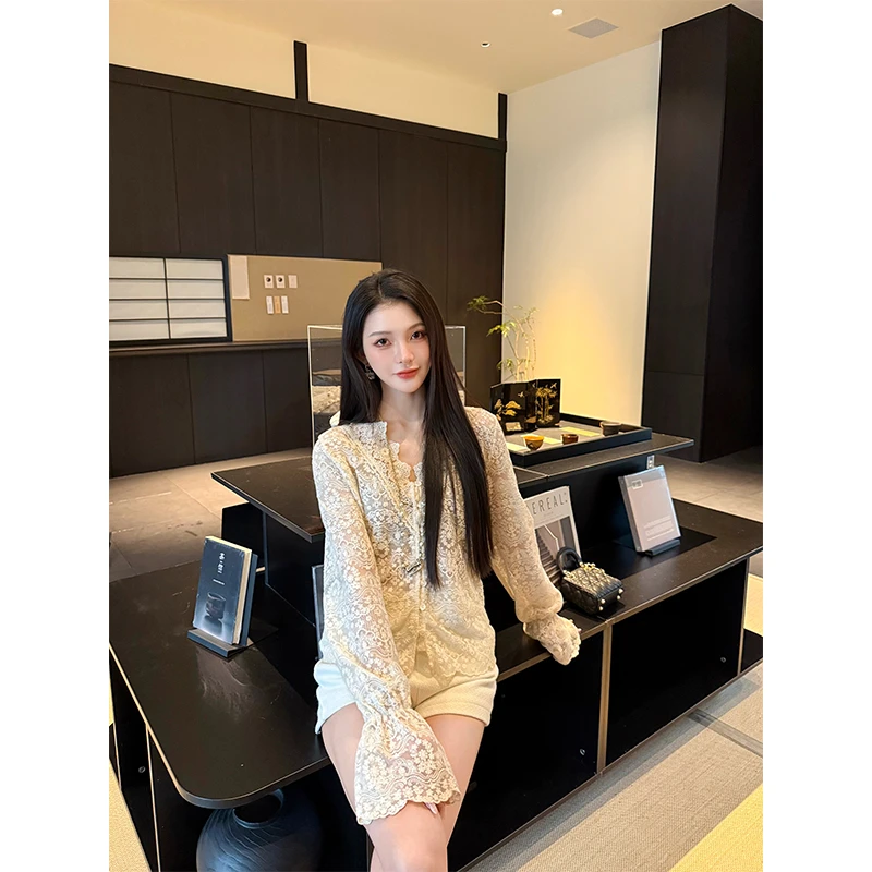 【YANYAN】V领提花蕾丝衫长袖开衫女秋季防晒衫喇叭袖打底衫小衫