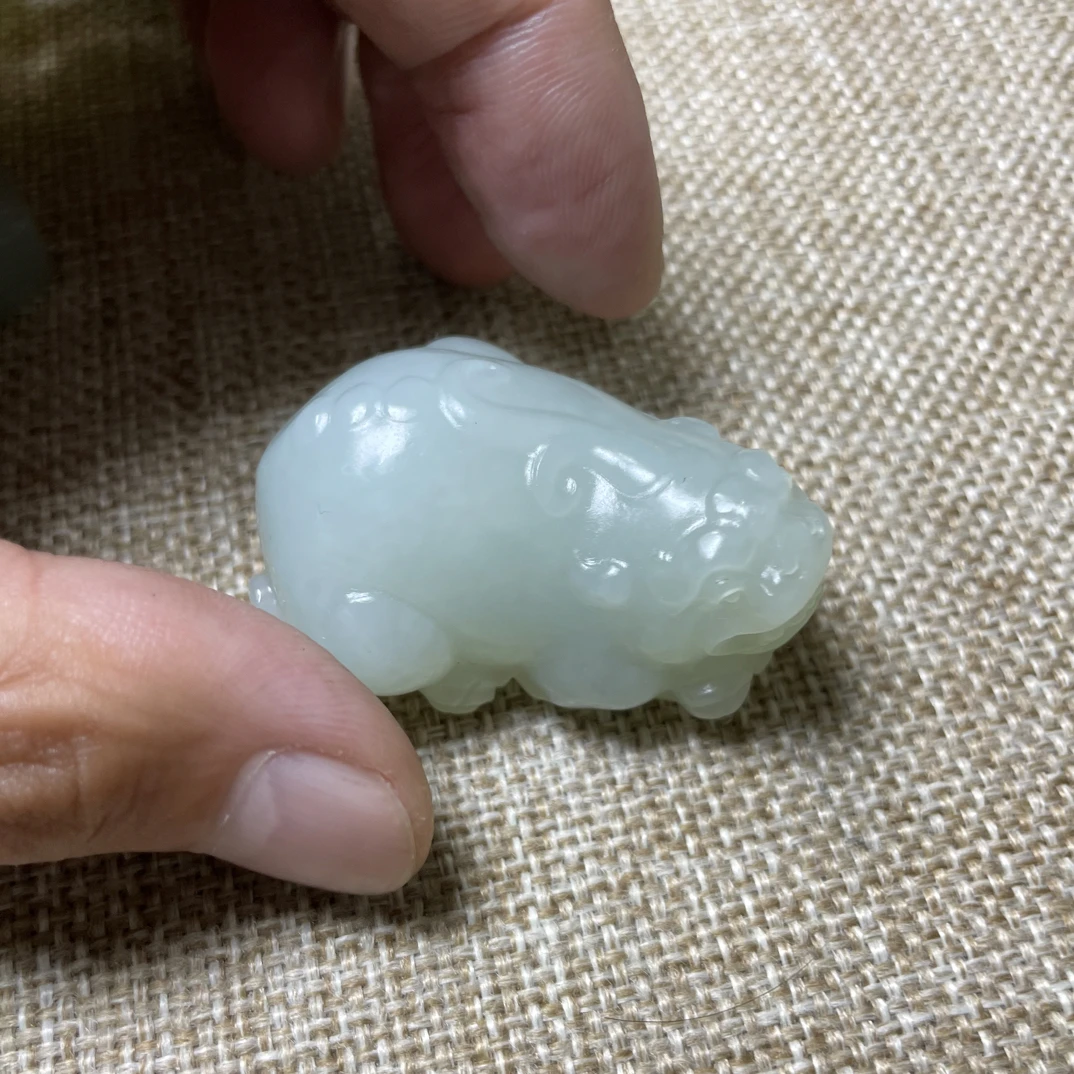 和田玉貔貅精品挂件