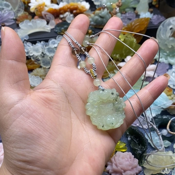 蛇纹石玉合金颈饰