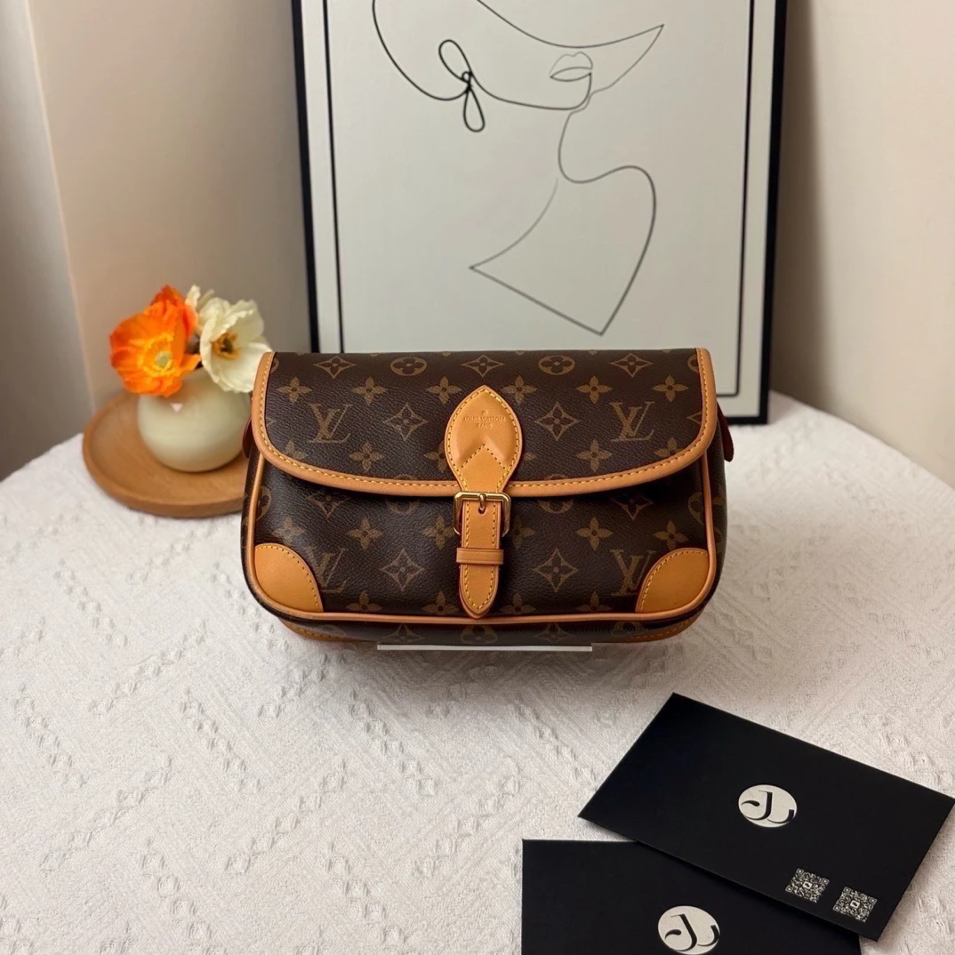 95新 LouisVuitton/路易威登 法棍粉肩带 芯片款/JW7069