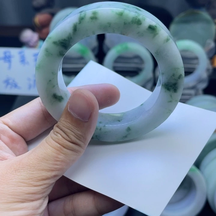 定制翡翠手镯未镶嵌