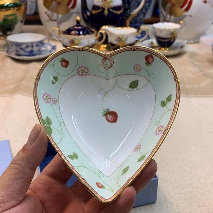 紫砂金瓷阁精品瓷器店
