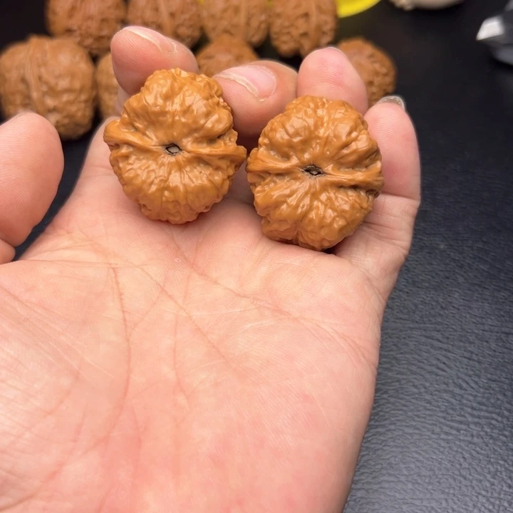 文玩核桃把件蛤蟆头34