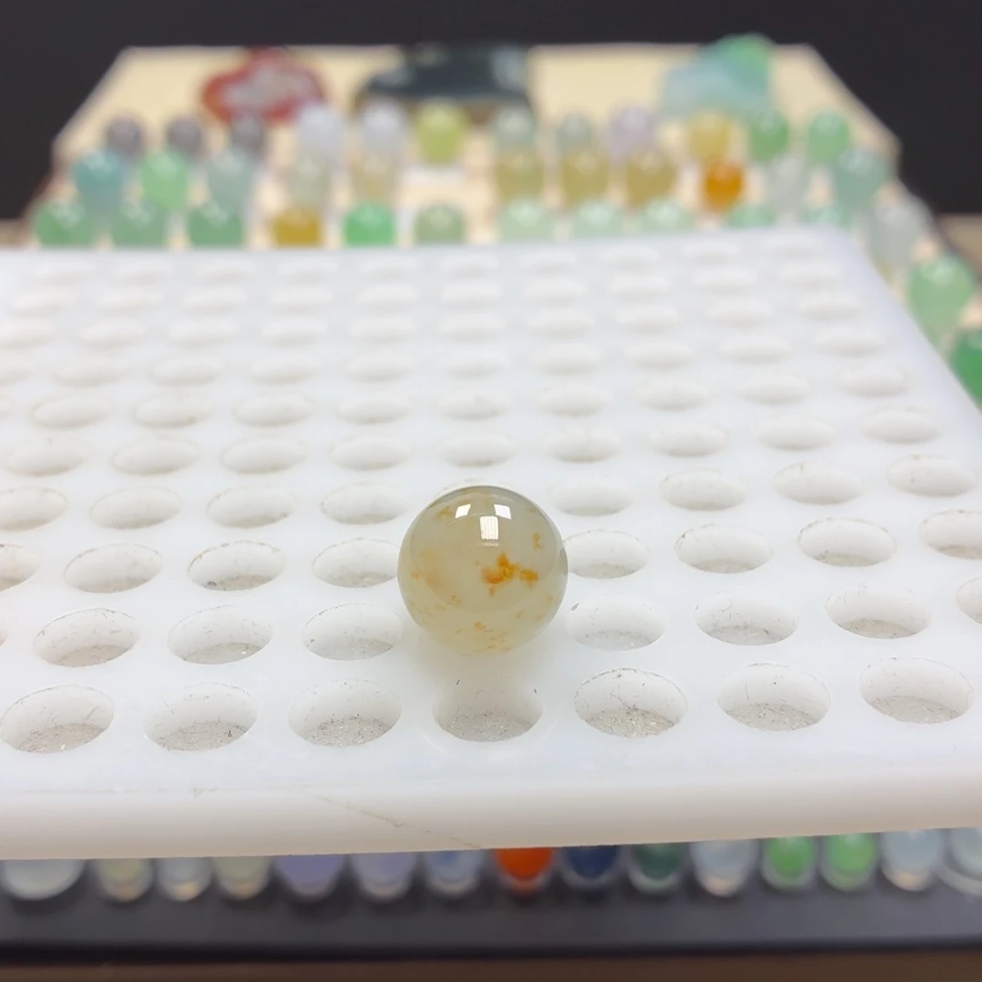 翡翠未镶嵌手链12.7翡翠圆珠