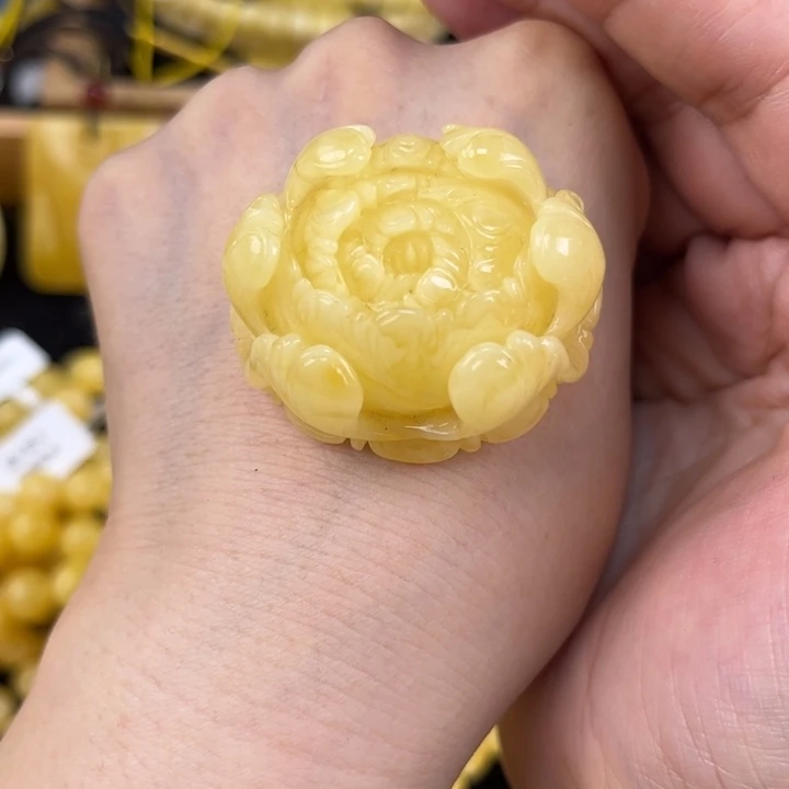 未镶嵌琥珀珠宝奇石琥珀，