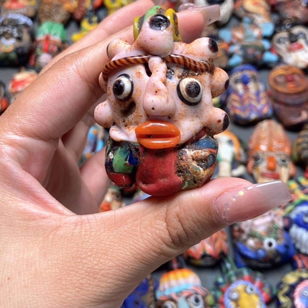 玻璃颈饰印度尼西亚粉头娃