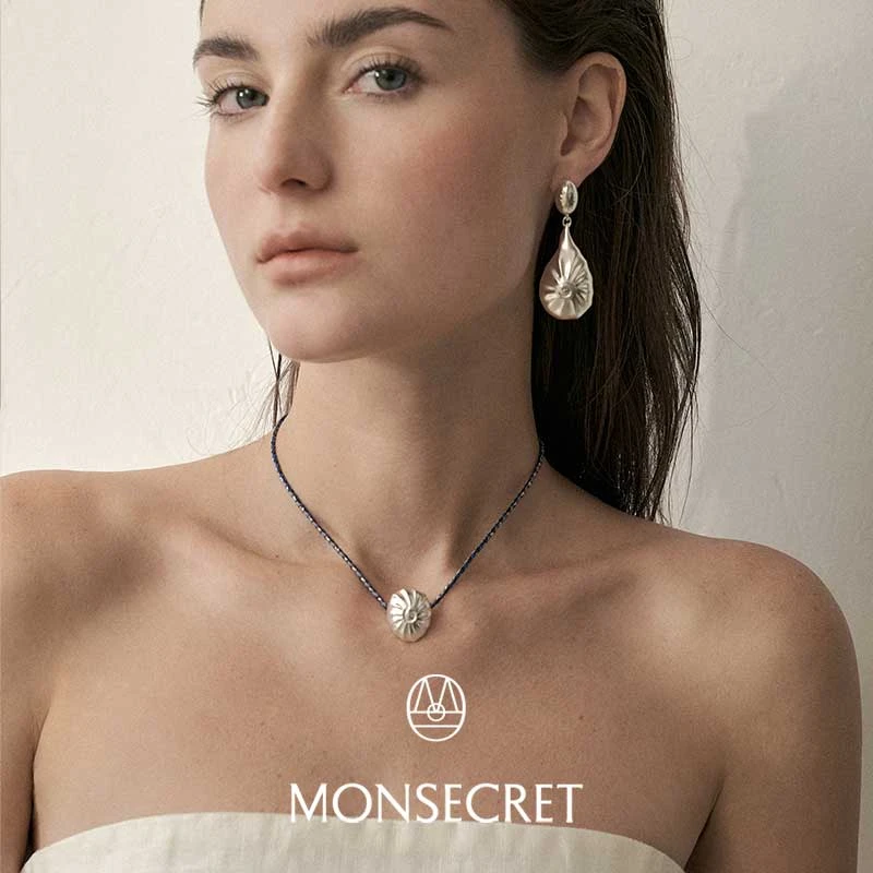 铜合金耳饰 MONSECRET  Wave褶皱贝壳垂坠耳钉