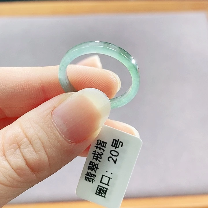 翡翠未镶嵌手镯（圆镯）