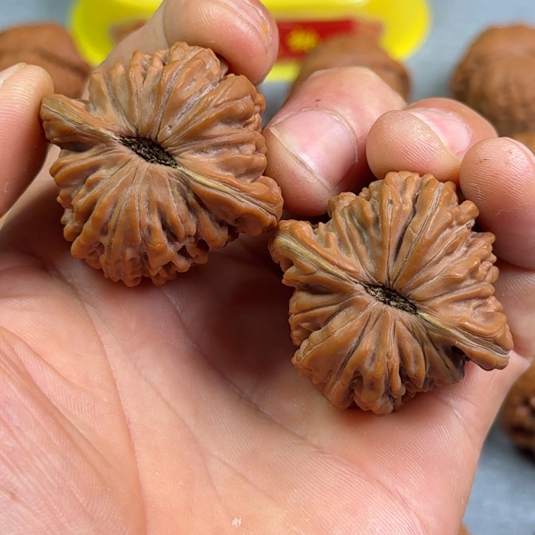 M***E文玩核桃把件全品楼子41