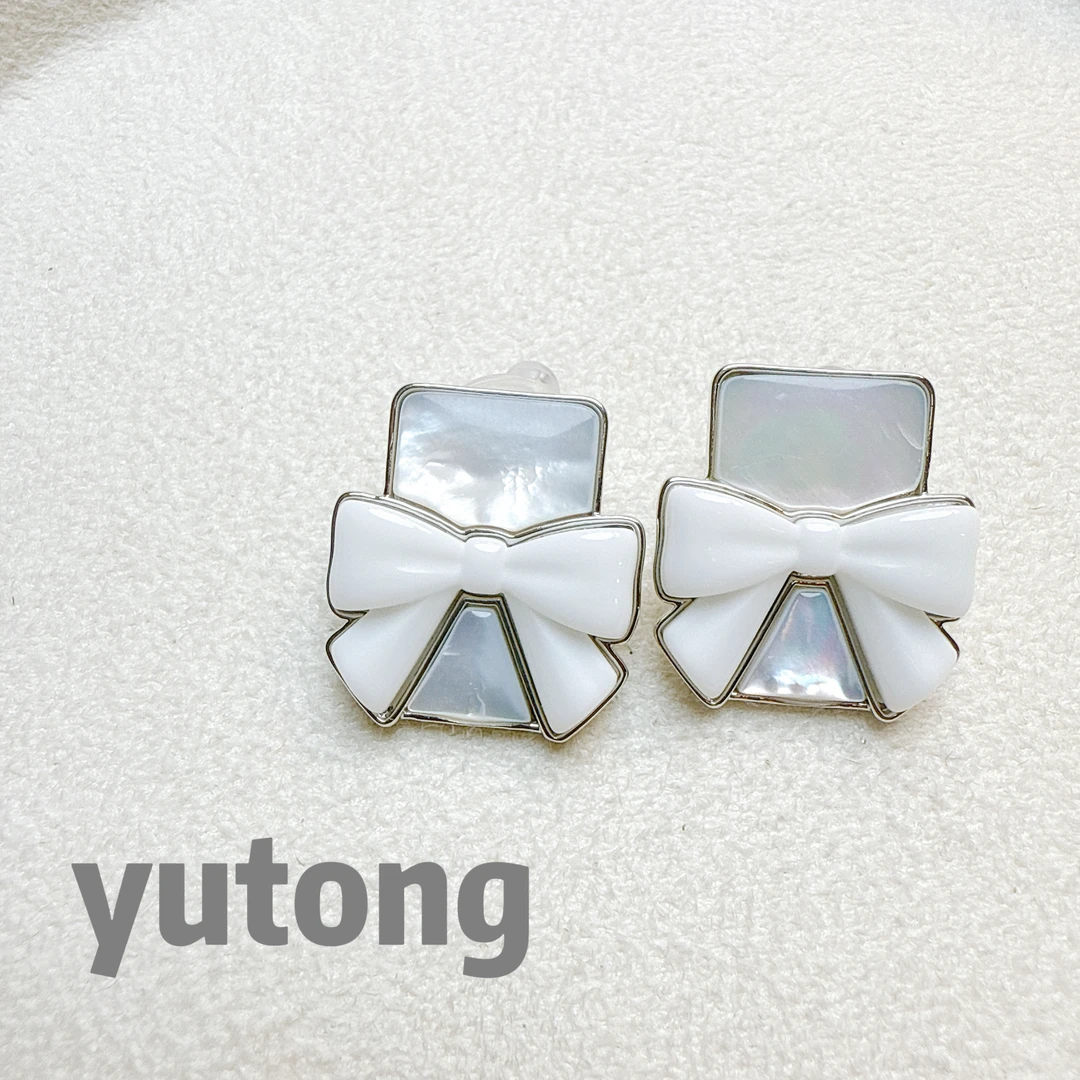 铜合金仿珍珠耳饰 【雨桐轻奢饰品】设计款耳环YT03566
