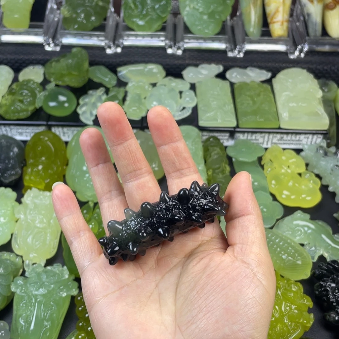 蛇纹石玉未镶嵌珠宝奇石