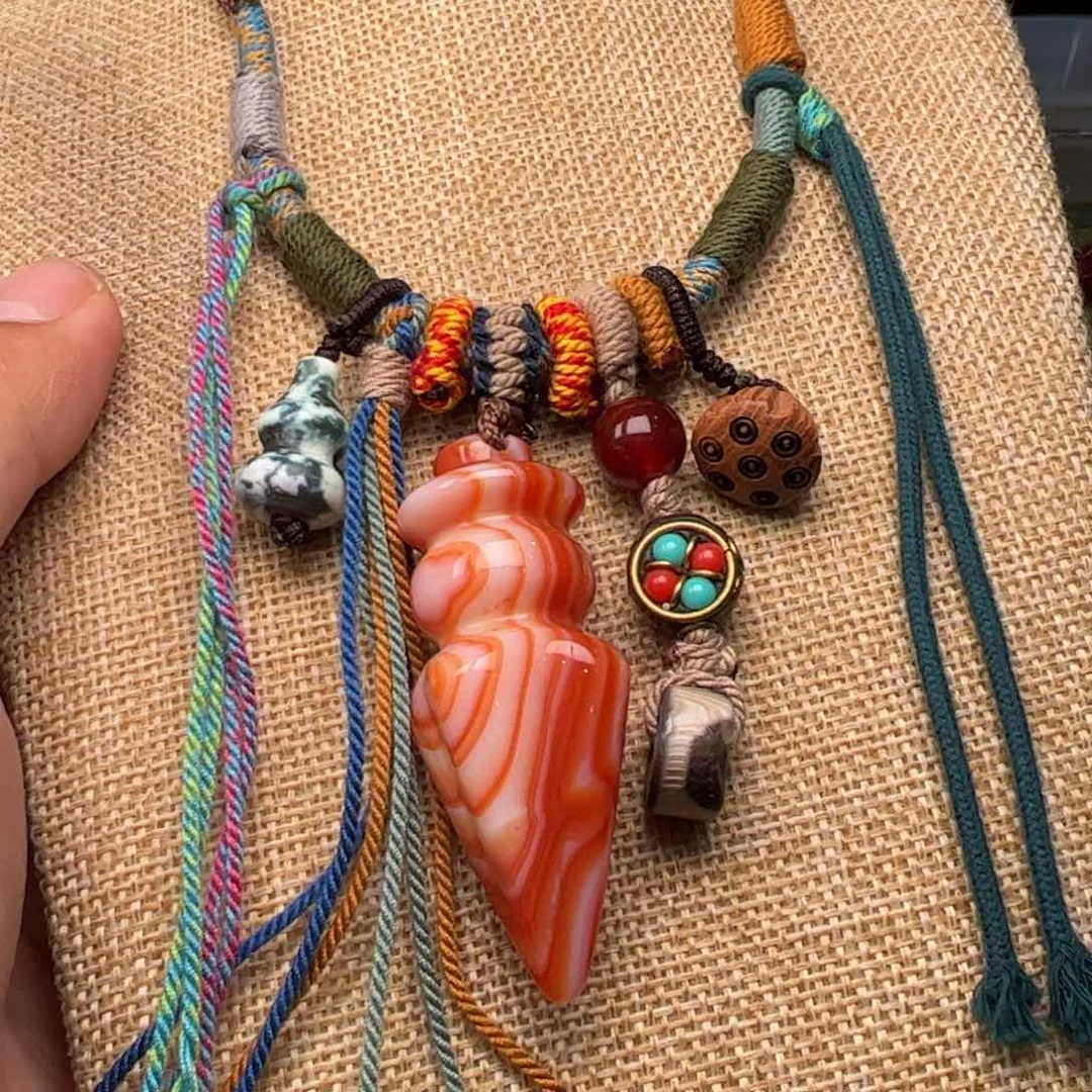 玛瑙/玉髓颈饰未镶嵌