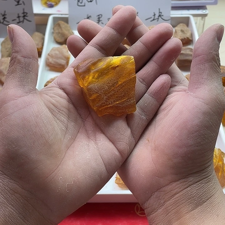 二***面定制琥珀未镶嵌天然琥珀蜜蜡