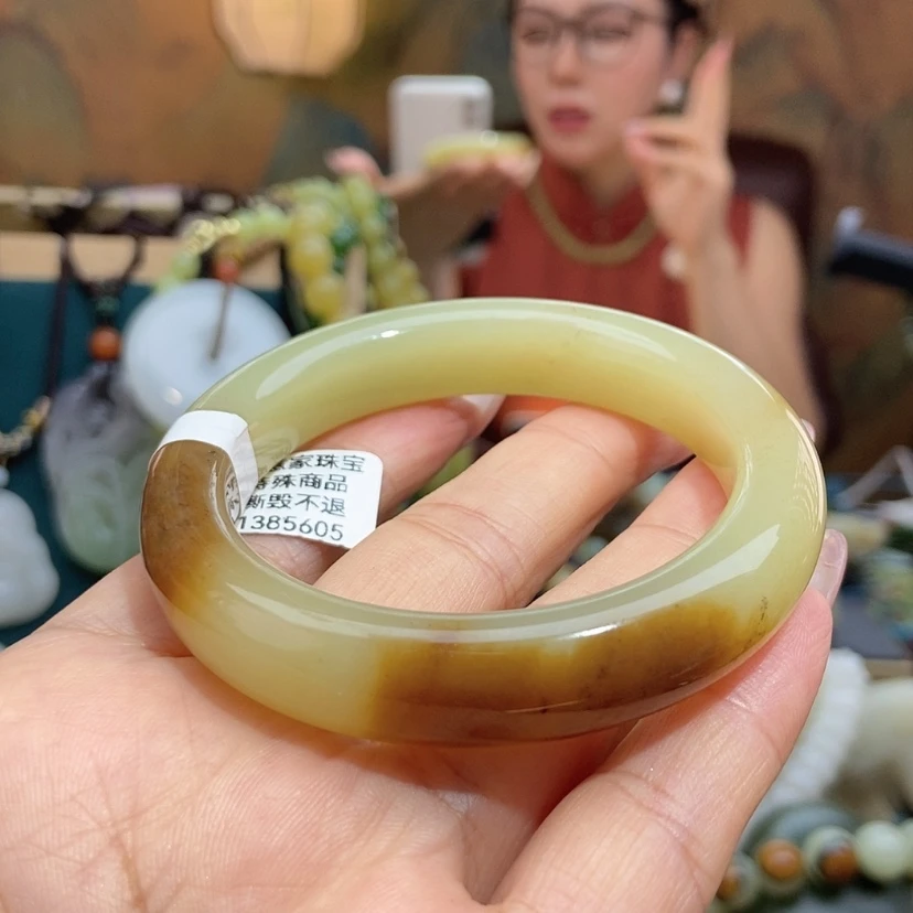【闪购商品】未镶嵌手镯和田玉（糖玉）