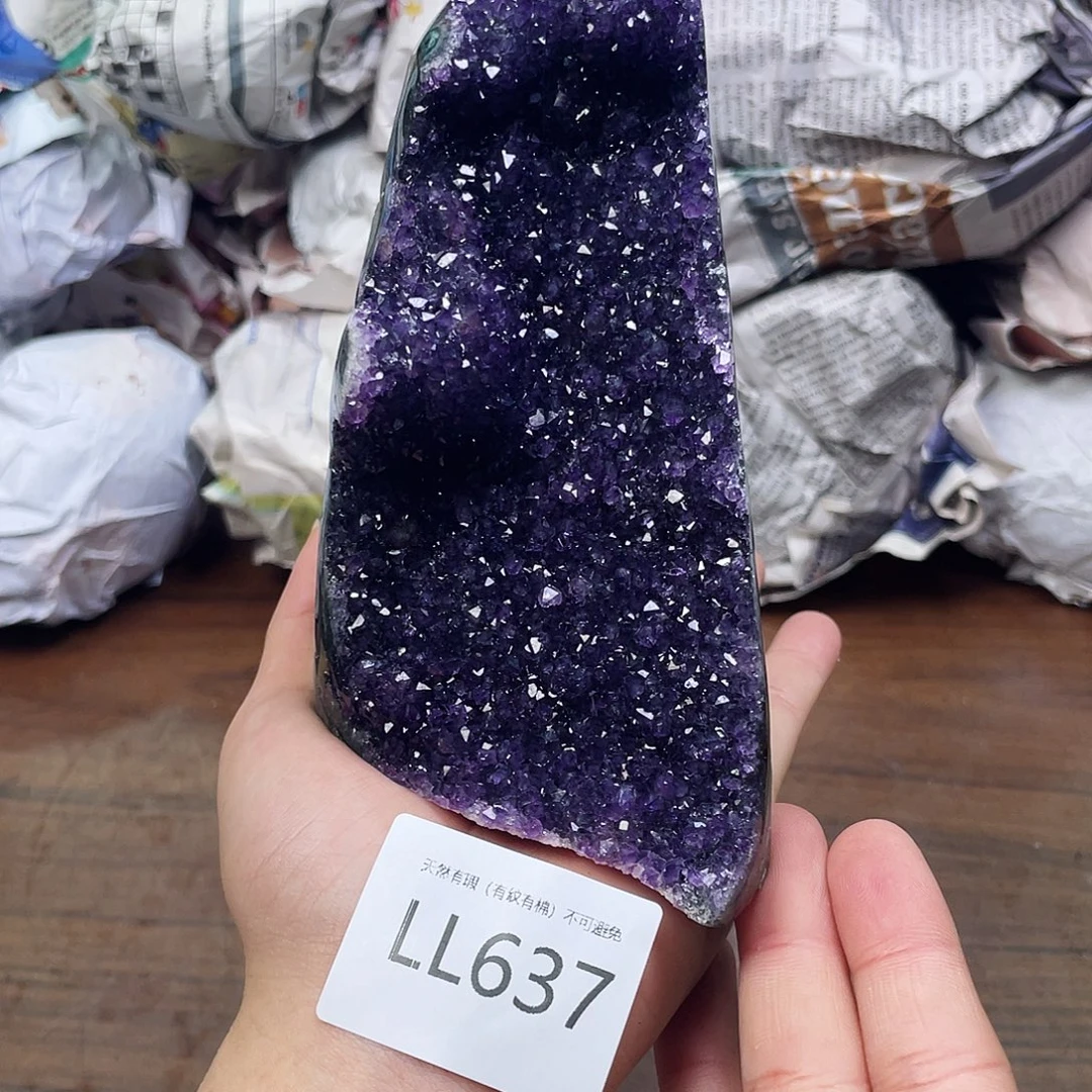 未镶嵌水晶大型摆件（非配饰）