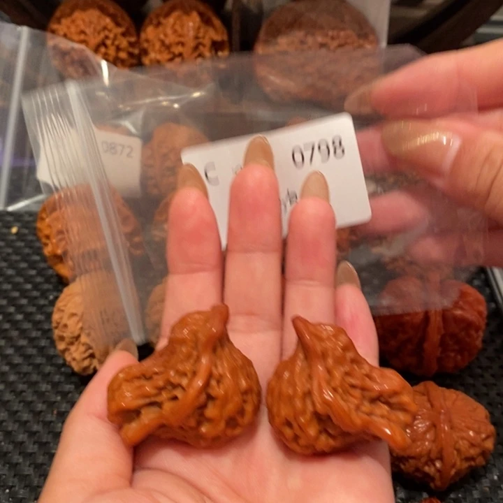 爱***琪文玩核桃把件精品