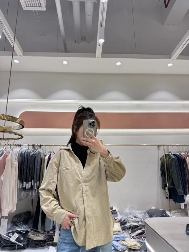 假两件时尚V领衬衣