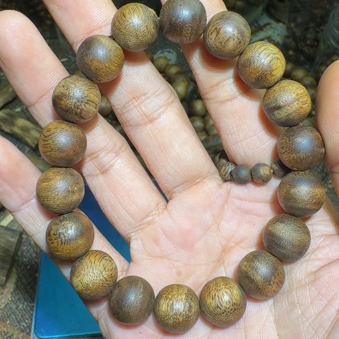 沉香木手串海南乌身老料1.212克