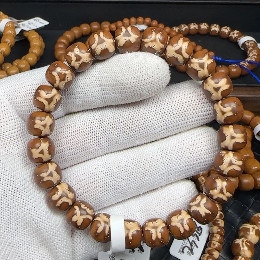 手串紫金鼠10.7mm实心鬼脸（咖皮老料）253