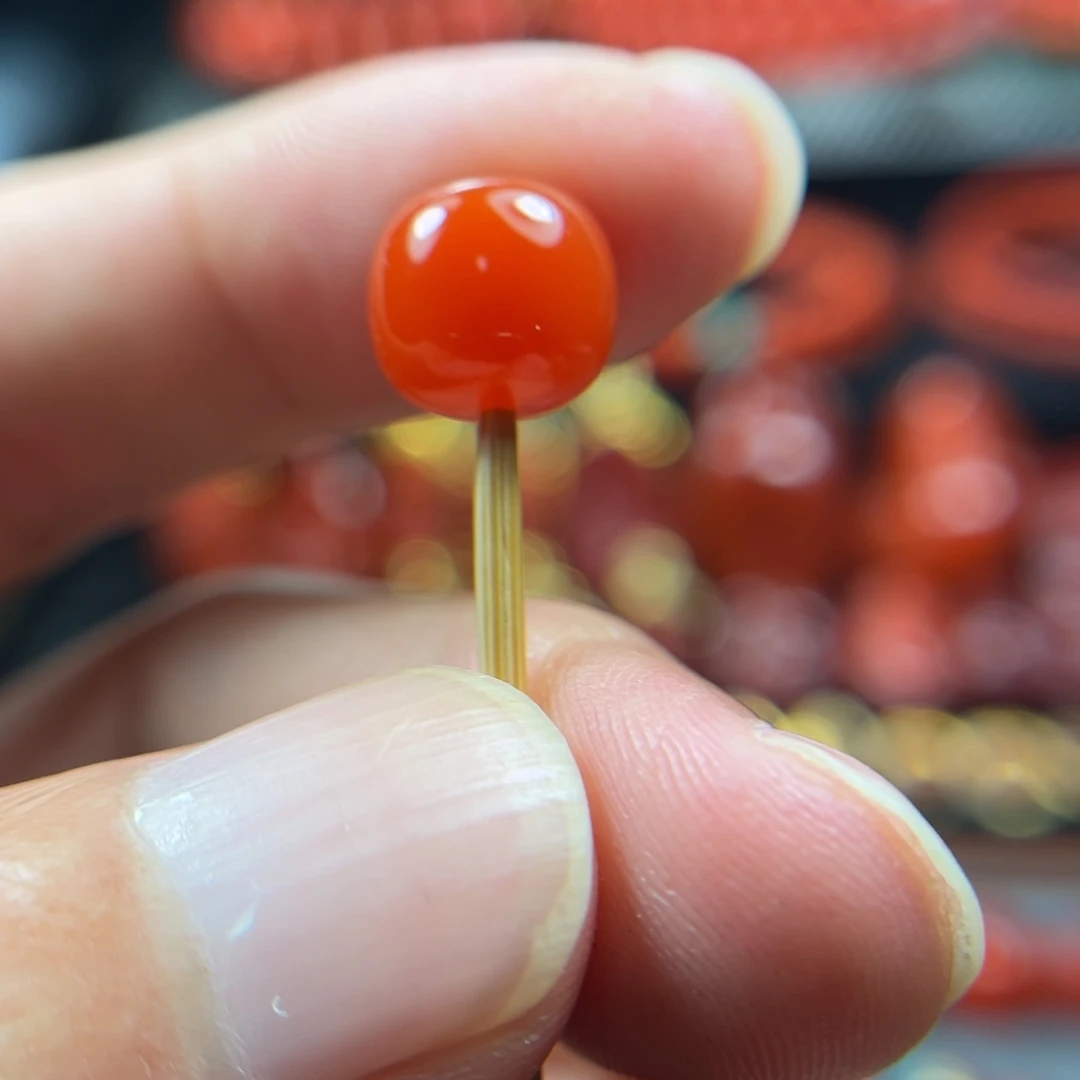 莫***湖南红玛瑙未镶嵌老型单珠