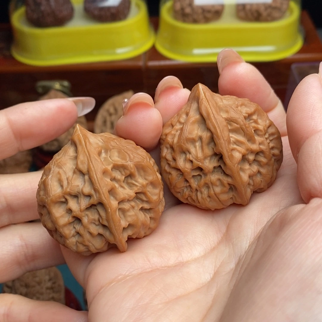 文玩核桃吊坠42平谷火苗