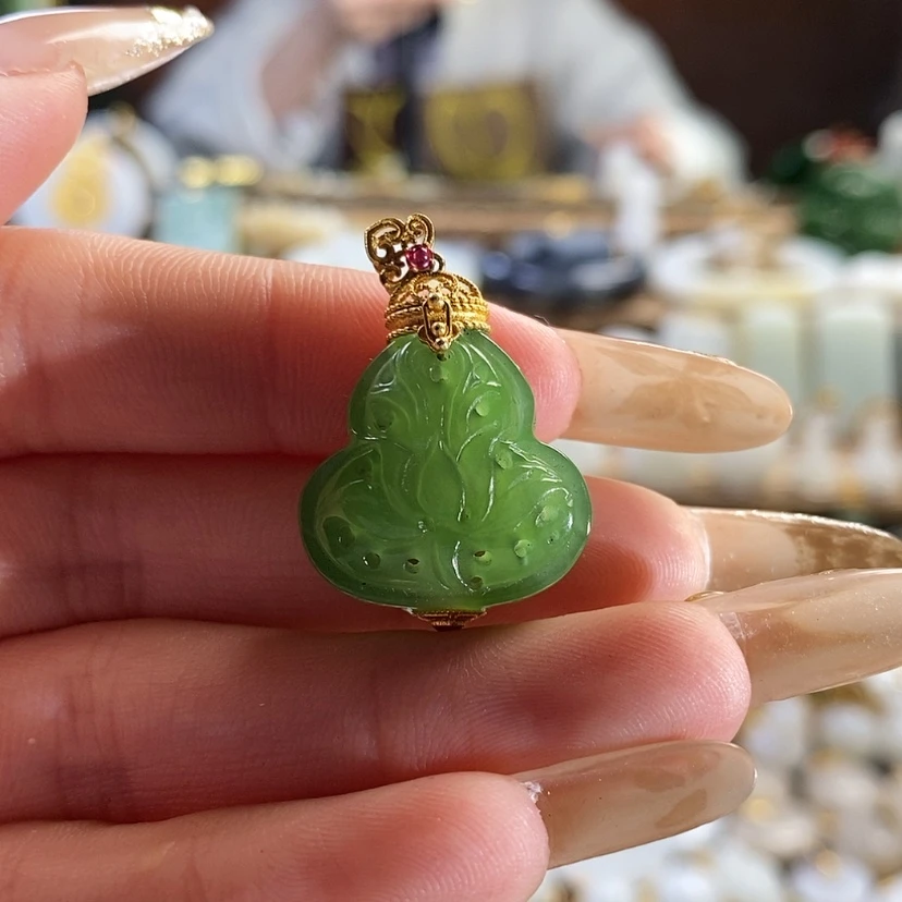 【闪购商品】和田玉吊坠18K金镶嵌