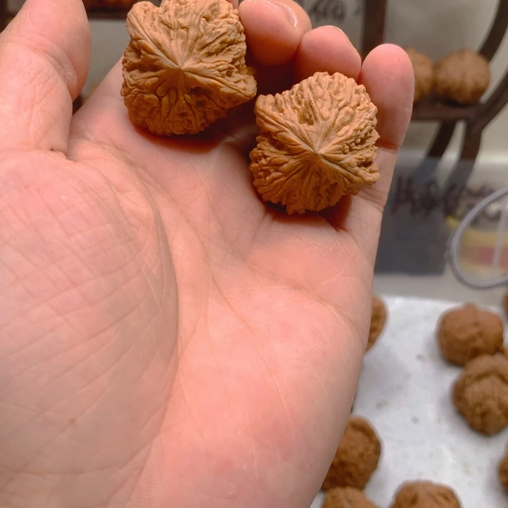 华***特吊坠文玩核桃南疆石