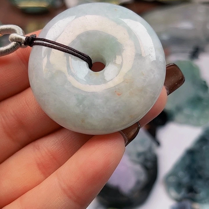 翡翠未镶嵌颈饰挂件