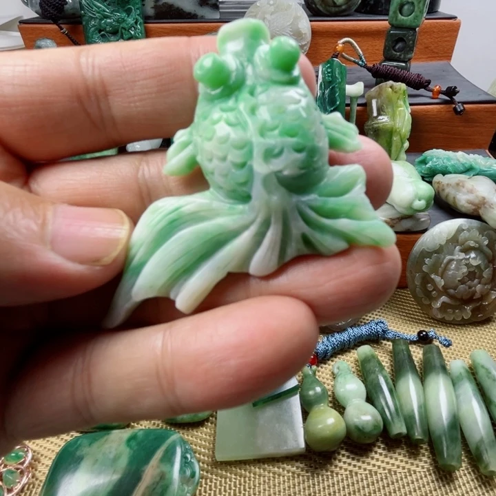 独山玉未镶嵌珠宝半成品