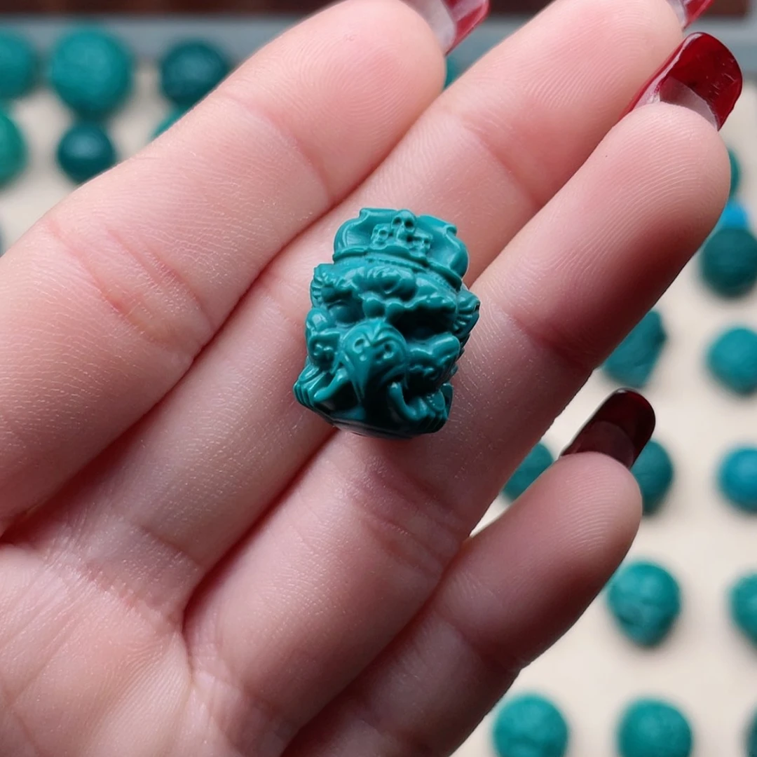 【闪购商品】玻璃颈饰蓝绿色大鹏鸟一个