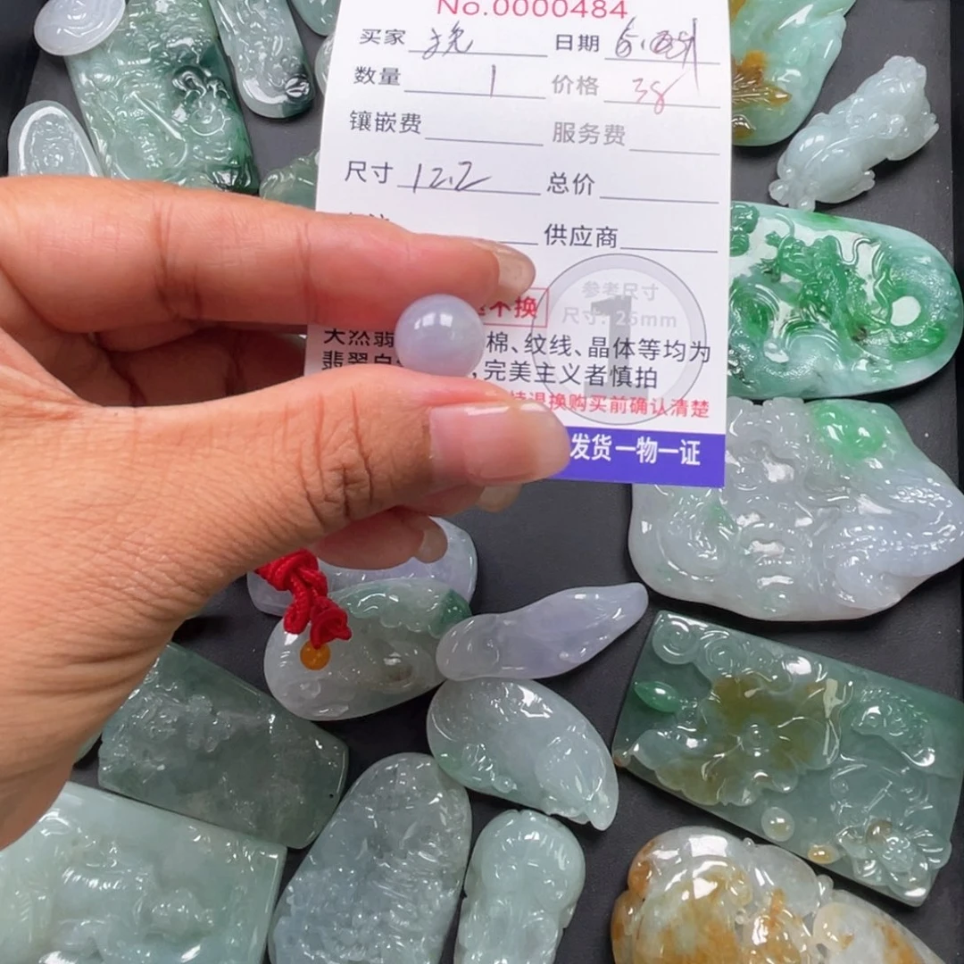 翡翠未镶嵌颈饰挽*.