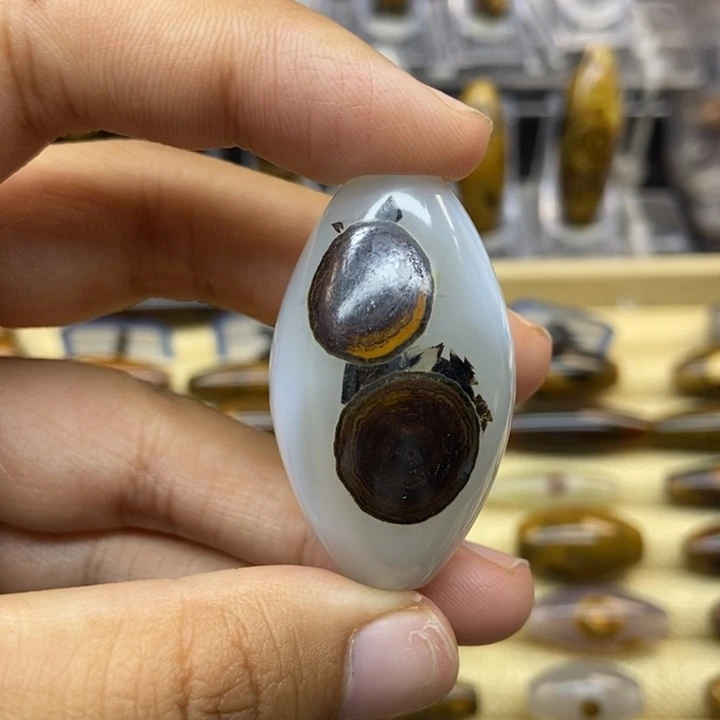 玛瑙/玉髓颈饰未镶嵌