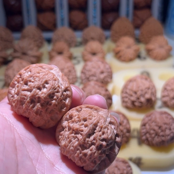 吊坠文玩核桃38无药血麒麟