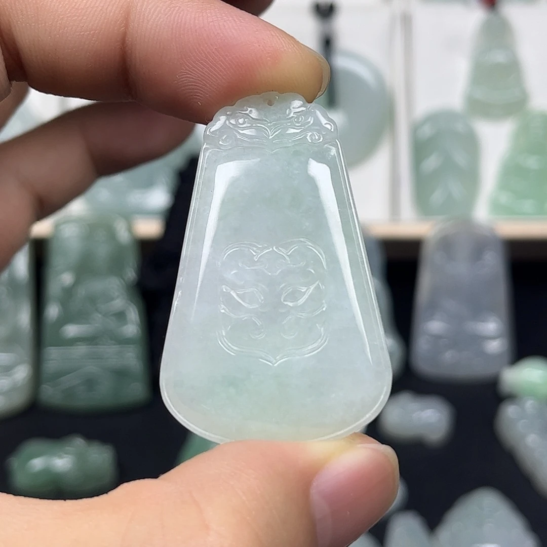 颈饰未镶嵌翡翠缅甸翡翠