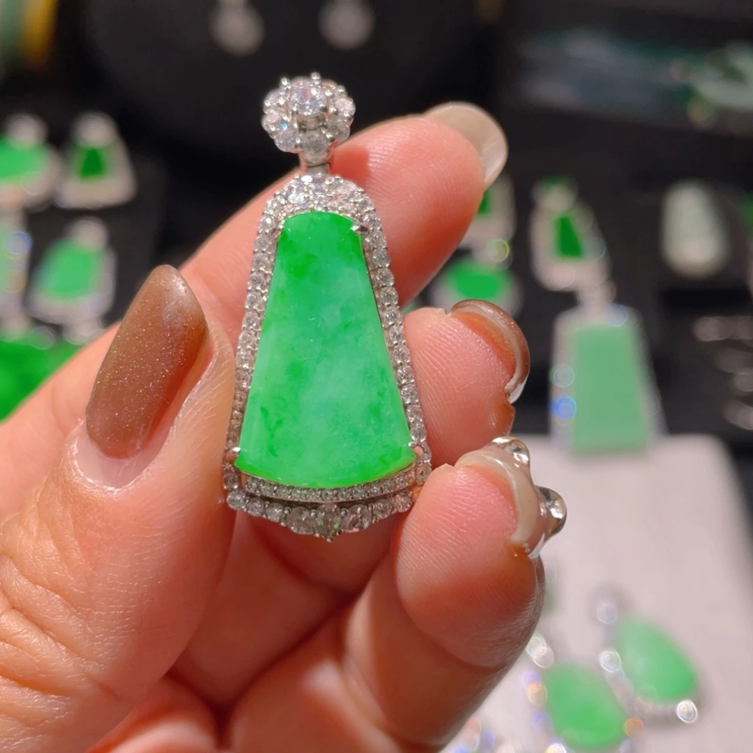 翡翠颈饰银S925镶嵌糖****姐精品