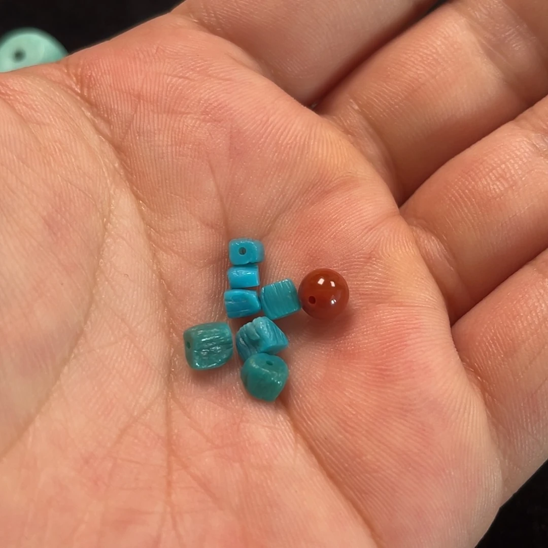 爱***玩南红玛瑙未镶嵌珠宝奇石