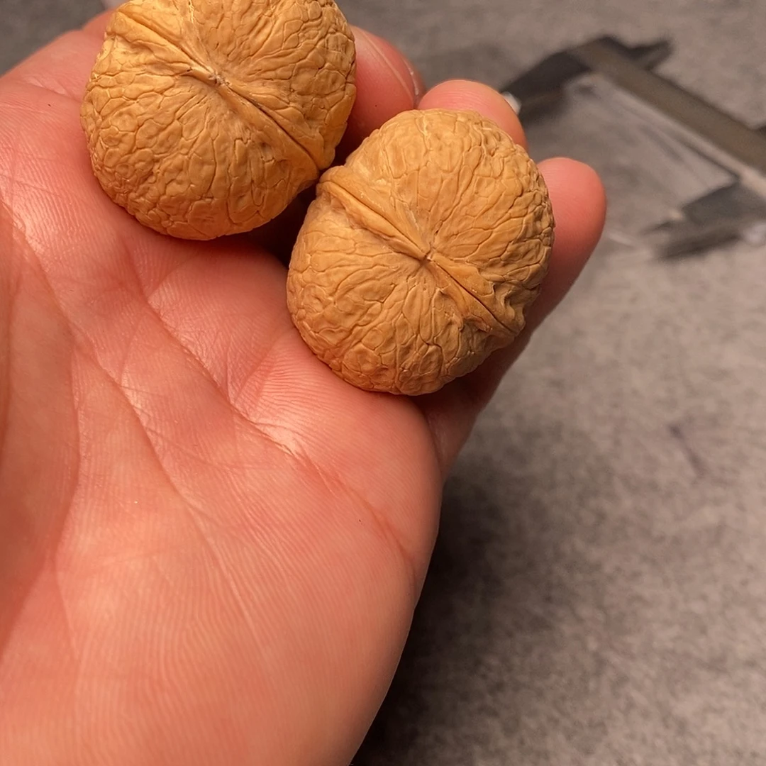 文玩核桃把件和尚头