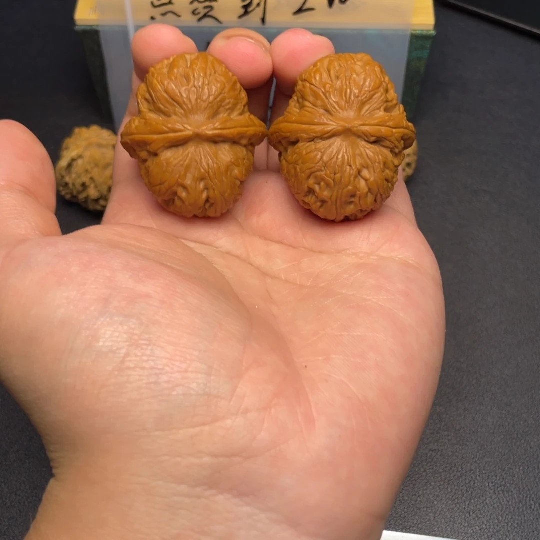 文玩核桃把件元宝